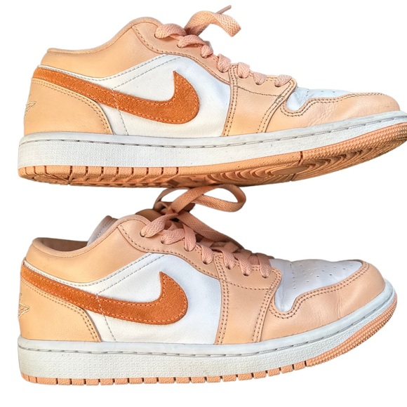 Nike Air Jordan 1 Low - Picture 2 of 8